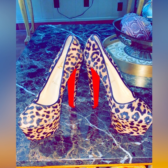 Christian Louboutin Leopard Print Bianca - Picture 1 of 7